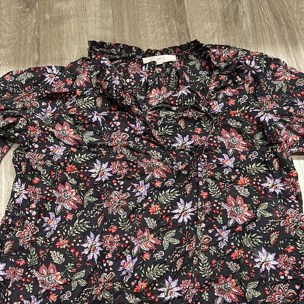 NWOT loft blouse size small